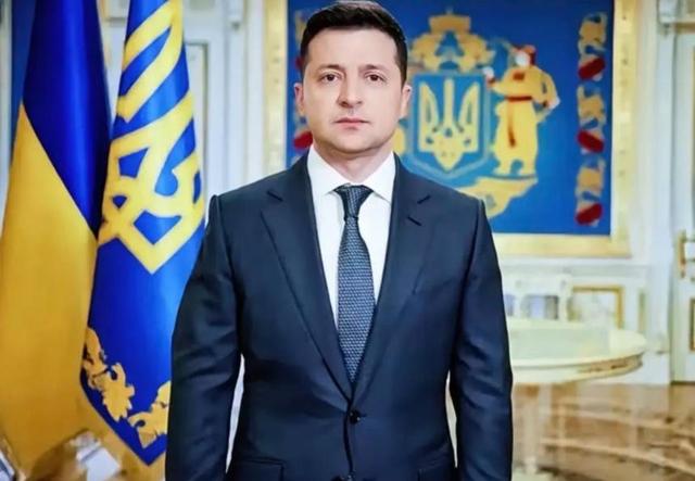 泽连斯基人设崩塌！金马桶、洗钱、亲信贪腐，乌克兰正输掉战争？