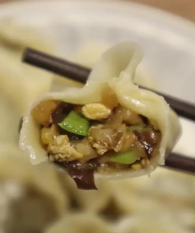 秋天的饺子，开胃又消食，跟白菜韭菜一样鲜美，做法简单味道香