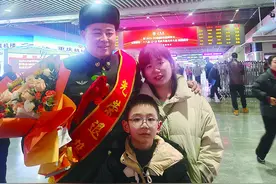 戍边归来图片