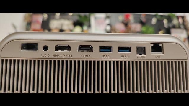 亮度如何转化为视觉艺术？VIDDA C3系列投影仪深度评测