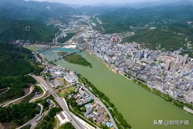 逛老街游后柳水乡、鬼谷岭，在石泉休闲度假好安逸