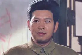 刘亚楼为何能轻松攻下天津？我军兵力和炮兵，皆对国军有碾压优势图片