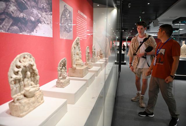 赏百里画廊品山水人文 千年古城逐梦文旅“长红”