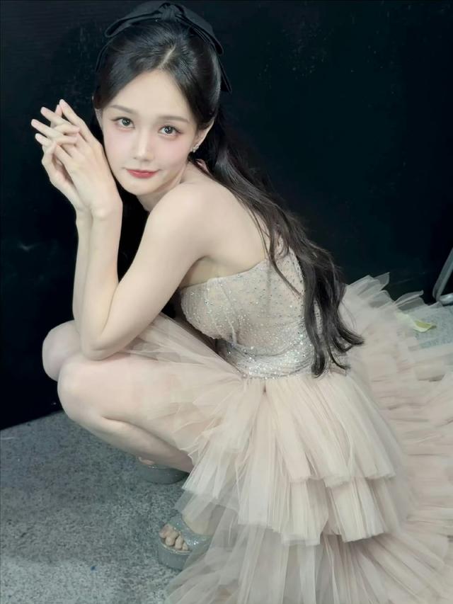 美图福利(17)，林允、杨幂、卢昱晓、宋雨琦、李一桐、孔雪儿