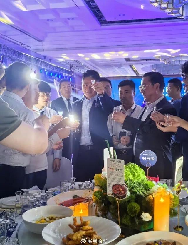 卷王刘强东，让人闻风丧胆