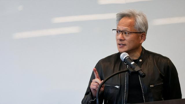 最后关头，特朗普终于签字，美专机降落北京，普京也派人来华交底
