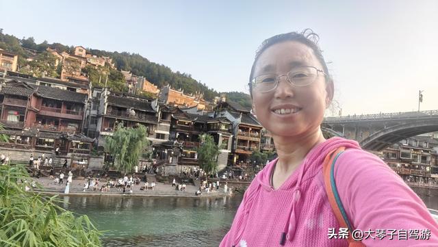 退休自驾3年，我看透了：能长期在路上的人，都有这6样“硬本事”