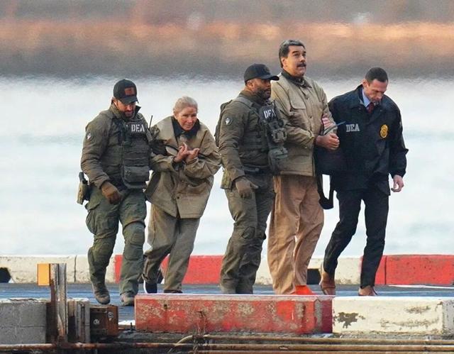 51对50，美国参议院否决“阻止特朗普在未获授权情况下进一步对委内瑞拉采取军事行动	”的提案