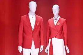 巴黎奥运会，各国运动员都穿什么牌子的礼服和运动服？图片