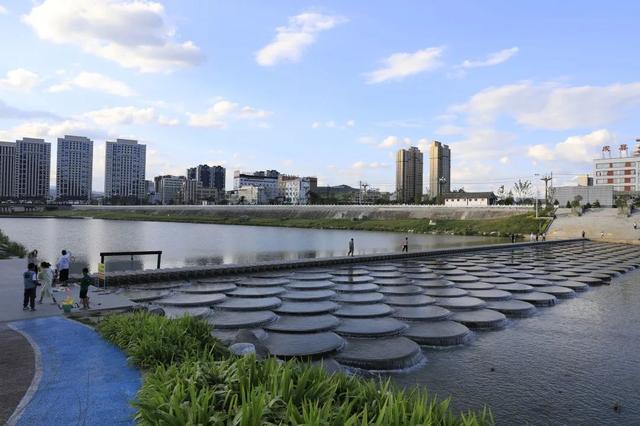 从荒滩到“打卡地”！成县青泥河湿地公园这波“蝶变”太惊艳~
