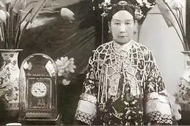 慈禧太后同时向十一国宣战，不料洋人的几炮下来，直接沦陷！图片