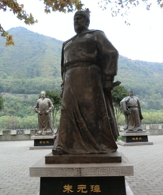 朱元璋为何要恢复殉葬？不只是本身多疑的性格，更多是武则天口碑