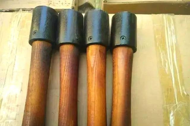 上甘岭之战，我军以前爱用的木柄手榴弹，这次为何不好用了？