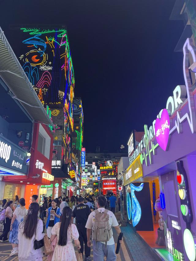 贵阳到底有什么?这座被低估的省会城市,藏着太多惊喜!