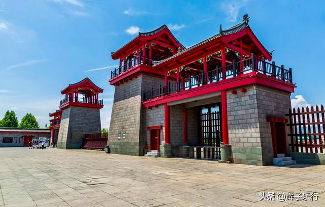 枯寂与荣华，辽宁丹东虎山长城的冬夏对话