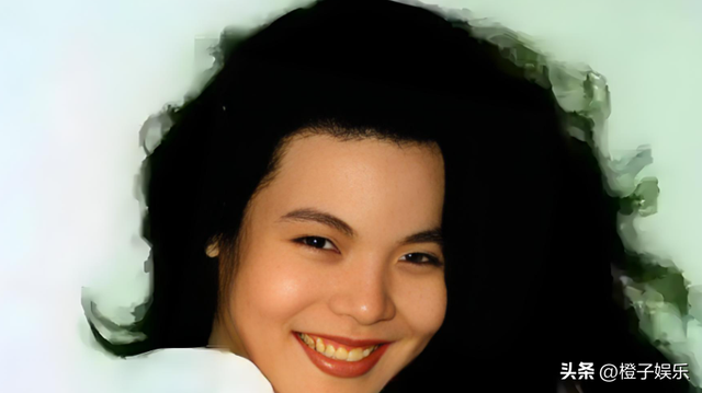 春晚爆红后，她洗完澡从23楼一跃而下，临终时最后喊了声“妈妈”