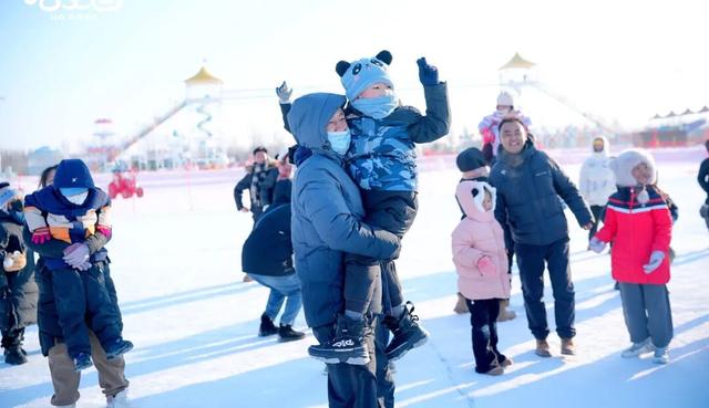 瞒不住了！嬉雪撒欢儿地+1，12.14 开嗨