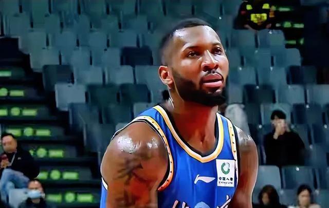 北京首钢105：86大胜天津，三大国手观战，赛后收到3大利好消息！