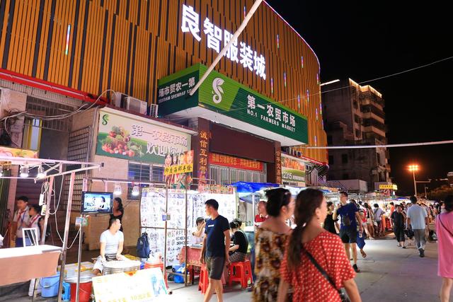 三亚第一市场，当地文化的活化石，感受椰风海韵间的市井烟火