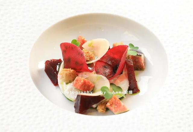 在这个欧洲炼金师都梦想发财的“黄金之城”，能否发现翻身指南？