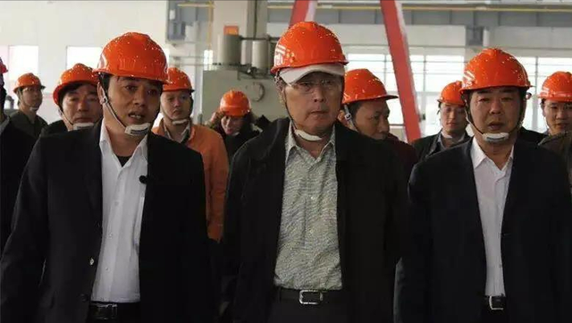 套现7.4亿，江苏富豪坚决撤离，把27年的家业果断卖给了国资