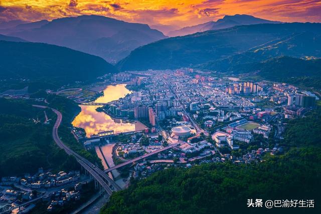 雅安旅游“封神榜”：6大绝景+11处国保，比成都更值得深度游！