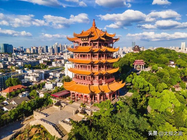 换上国庆限定皮肤!武汉用一整座城当笔墨,书写对祖国最热烈的爱