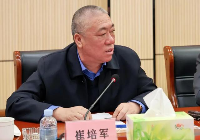 于东来没想到，离过年不到20天，崔培军因一特殊举动再次口碑暴涨