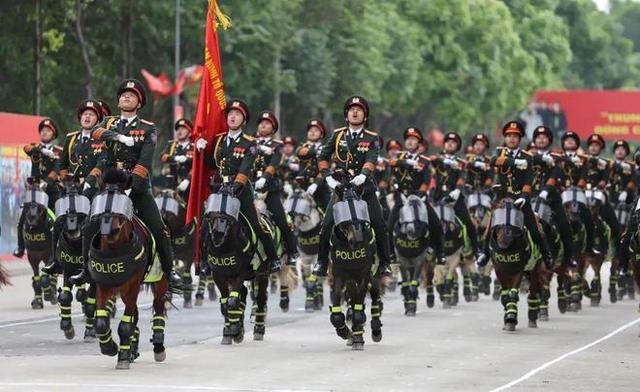 越南与中国杠上了？中国前脚定下9月3阅兵，越南后脚就定9月2！