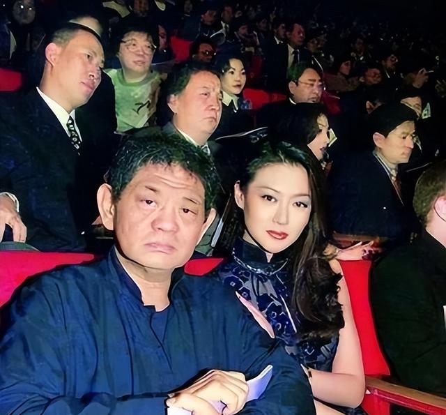 100多位情妇，包养费上亿元，9女同床却落得个凄凉下场、人财两空