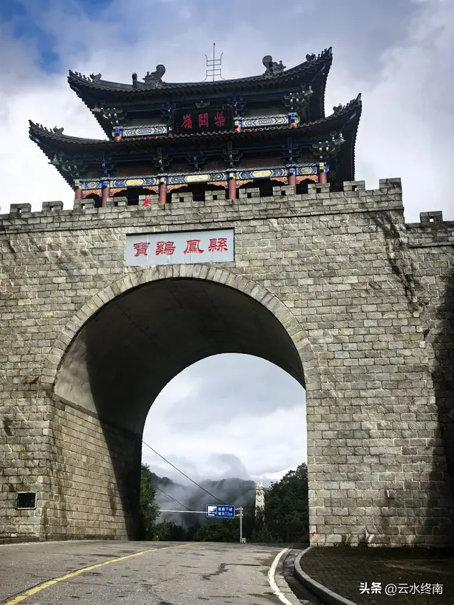 沟通陈仓道和褒斜道的连云栈道，到底藏着多少秘密，听我一一道来