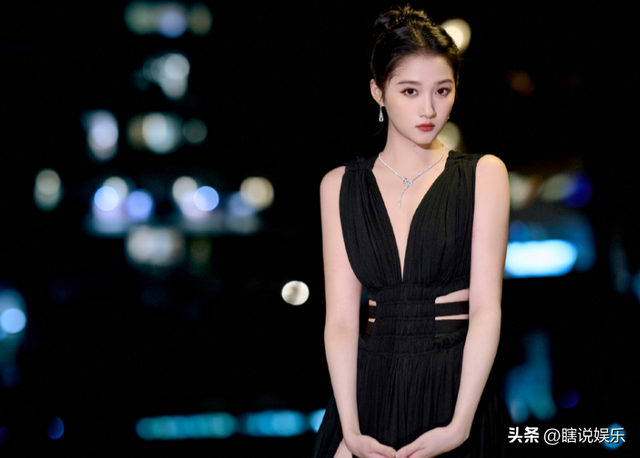 分手传闻仅7月，关晓彤高调官宣喜讯	，全网恭喜，终于等到这一天