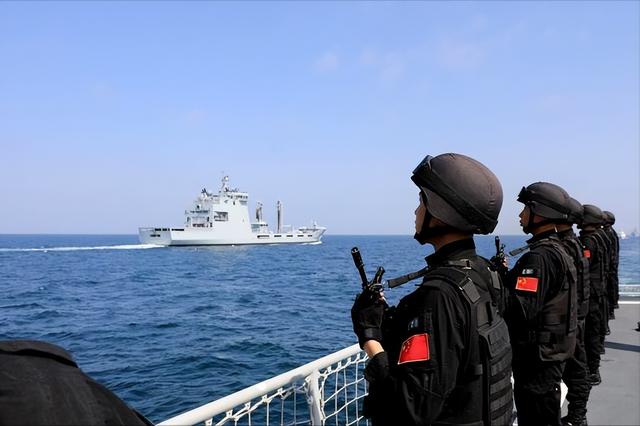 台最新武器曝光！5次海试无船锚，潜艇液压全失灵，500亿打水漂