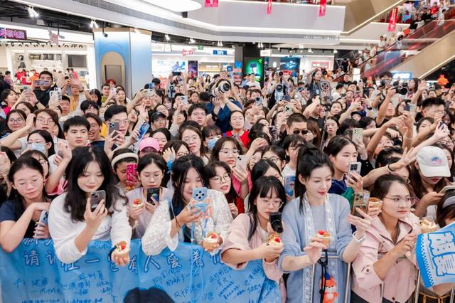 京东MALL福建首店落户厦门 单日客流突破5万引领消费新体验