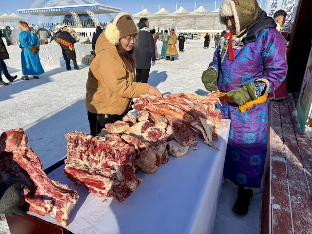冰雪涮肉、篝火派对等人气旺！锡市冬季那达慕暨蒙古马超级联赛开幕！
