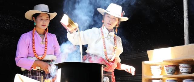 【双节同庆 畅游玛曲】一寸山河一寸歌，一声礼赞献祖国