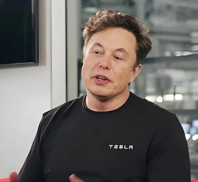 马斯克预言成真！全球争抢的不是芯片 而是中国20万一台的变压器