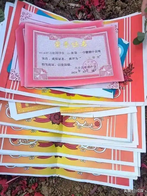 16岁少年救人溺亡	，被救者竟直接跑路！这是人干的事？良心喂了狗