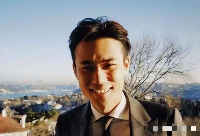 5 年前，靠倒卖口罩一年赚 60 亿元	，住 5 万一夜酒店的他，如今咋样了