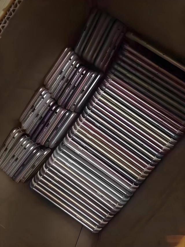 马斯克放话5年后淘汰手机！脑机接口+AR眼镜落地，千亿资本入局