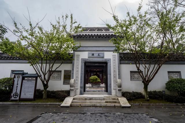 鹿冲关森林公园:在城市之巅探寻历史与自然的回响