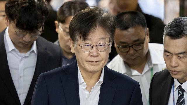 韩国特使团抵达北京，带来总统亲笔信，下飞机的第一句话不简单，中方回应很干脆