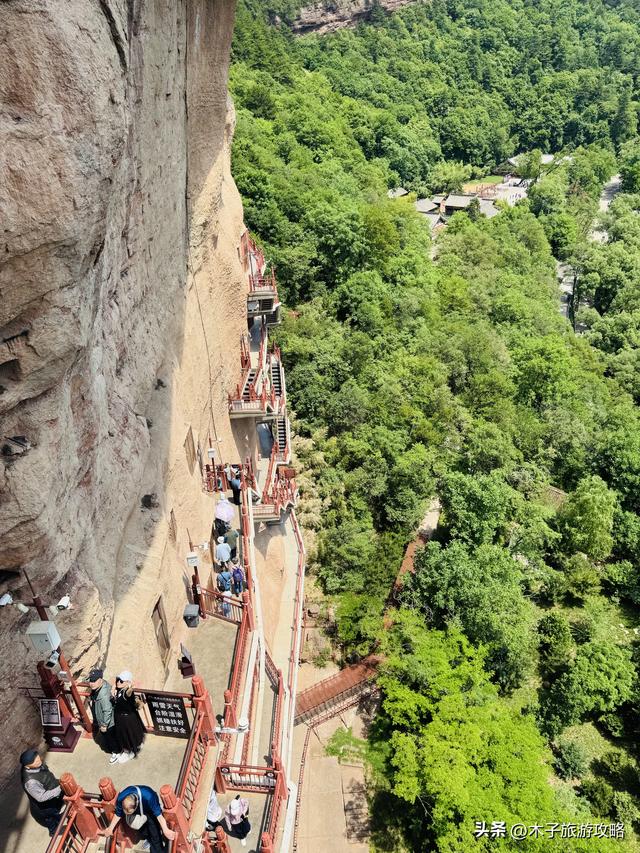 西行，天水麻辣烫及麦积山旅游攻略注意事项