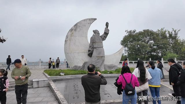 四川这座宝藏小城，建有14个火车站，特色美食“俘获”人心想定居