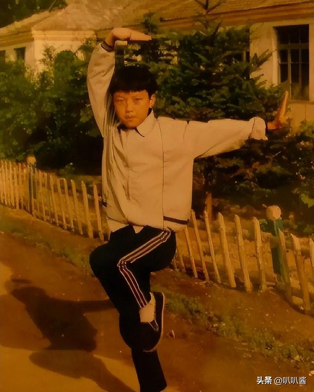 善恶终有报！47岁“跌落神坛”的李玉刚，终是活成了“跳梁小丑	”