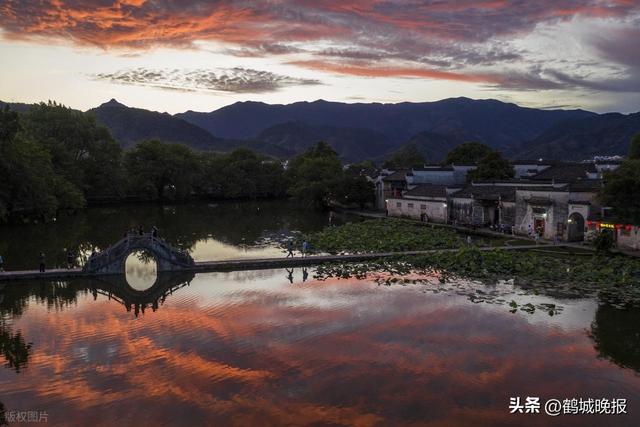高铁直达！安徽这座古镇藏了 1800 年，比乌镇清净，八卦迷宫能绕晕明星