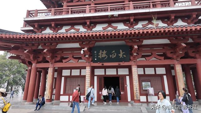 四川这座宝藏小城，建有14个火车站，特色美食“俘获”人心想定居