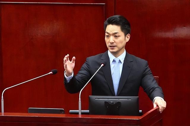 赖清德下最后通牒，不许抗日老兵出席93阅兵，大陆用12字预言结局