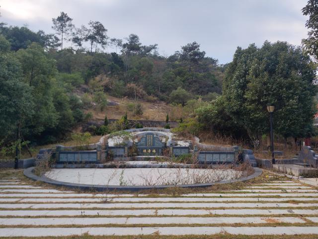 同安的民俗信仰及古迹332—禾山明中宪大夫止轩康若山墓