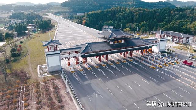 四川这个首批“国贫县”，戴帽31年逆袭成区域前三，凭什么？